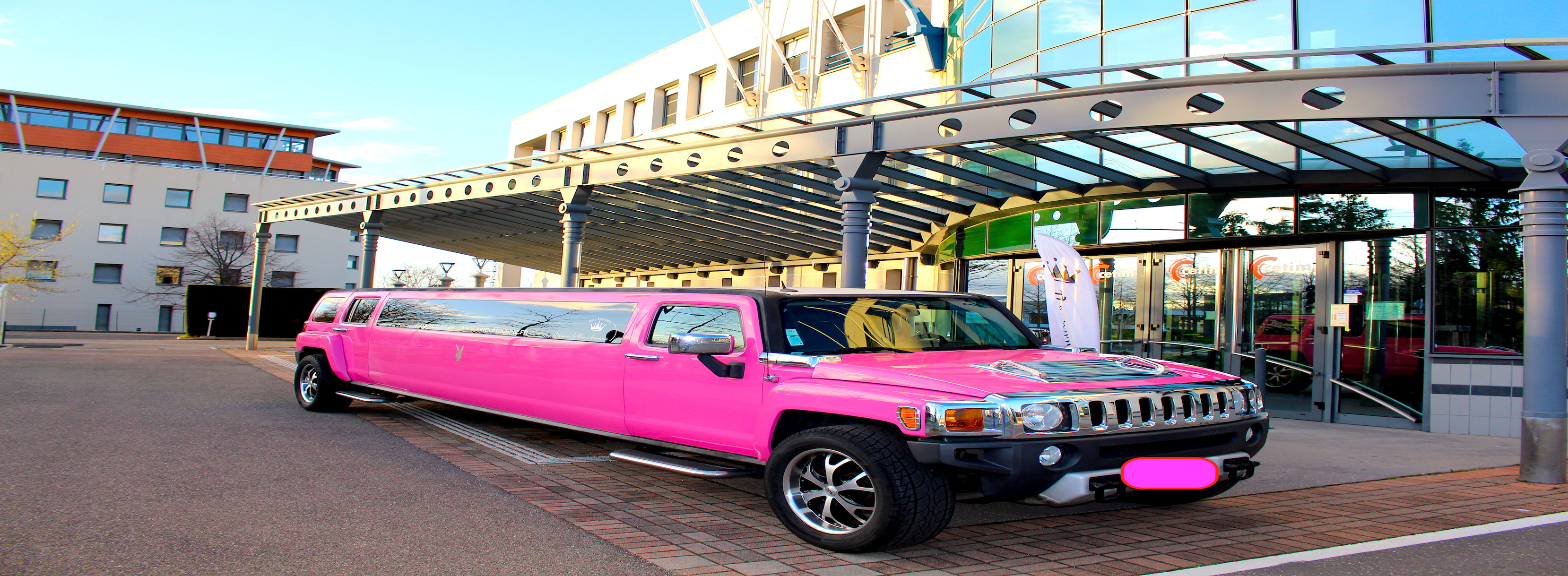 HUMMER H3 PINK LIMO